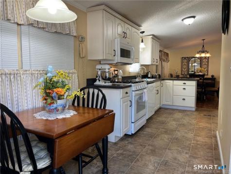 1070 Amity Road Bethany CT 06524