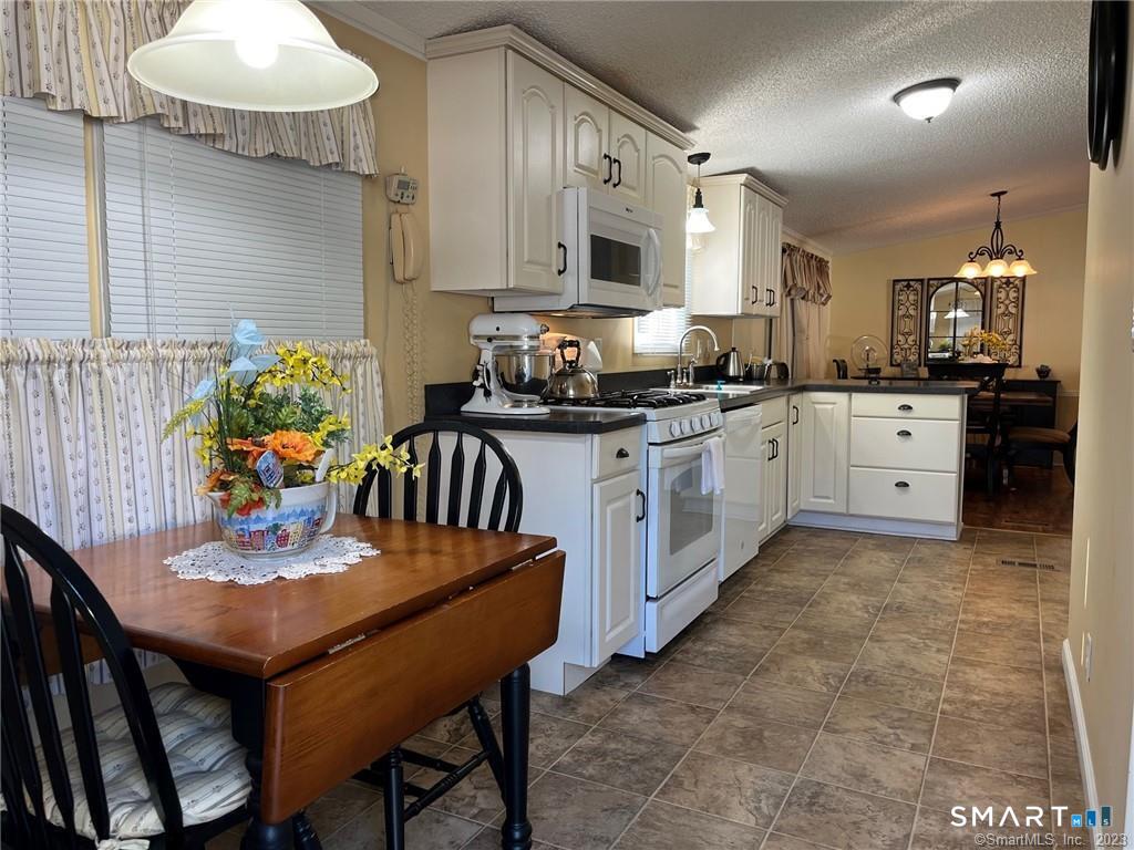 1070 Amity Road Bethany CT 06524