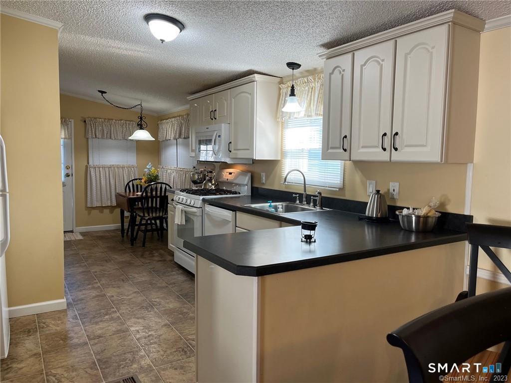 1070 Amity Road Bethany CT 06524
