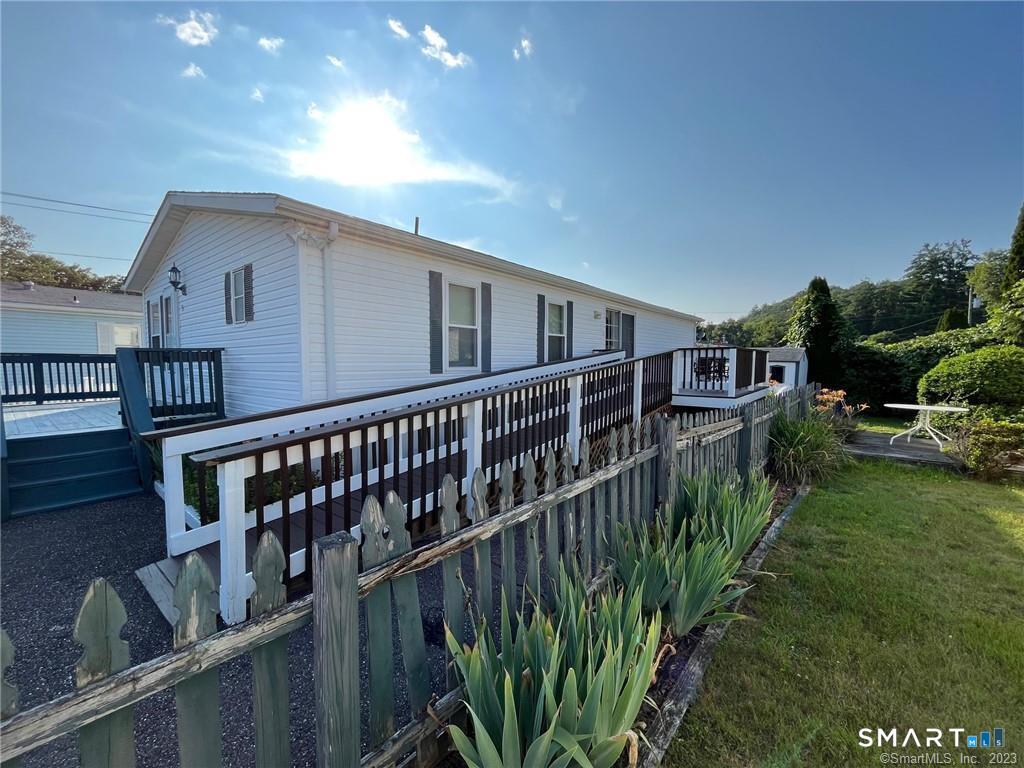 1070 Amity Road Bethany CT 06524
