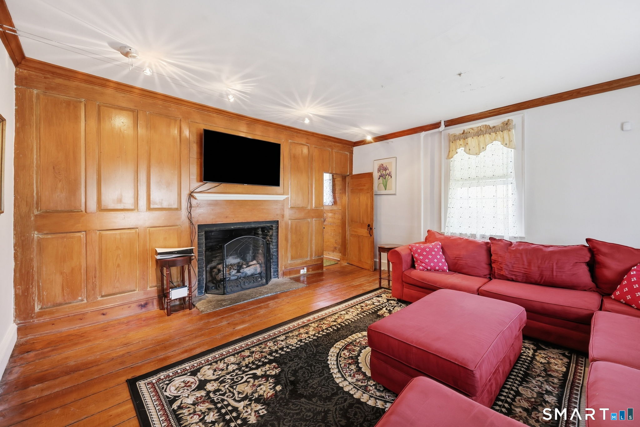 85 Tolland Green Tolland CT 06084