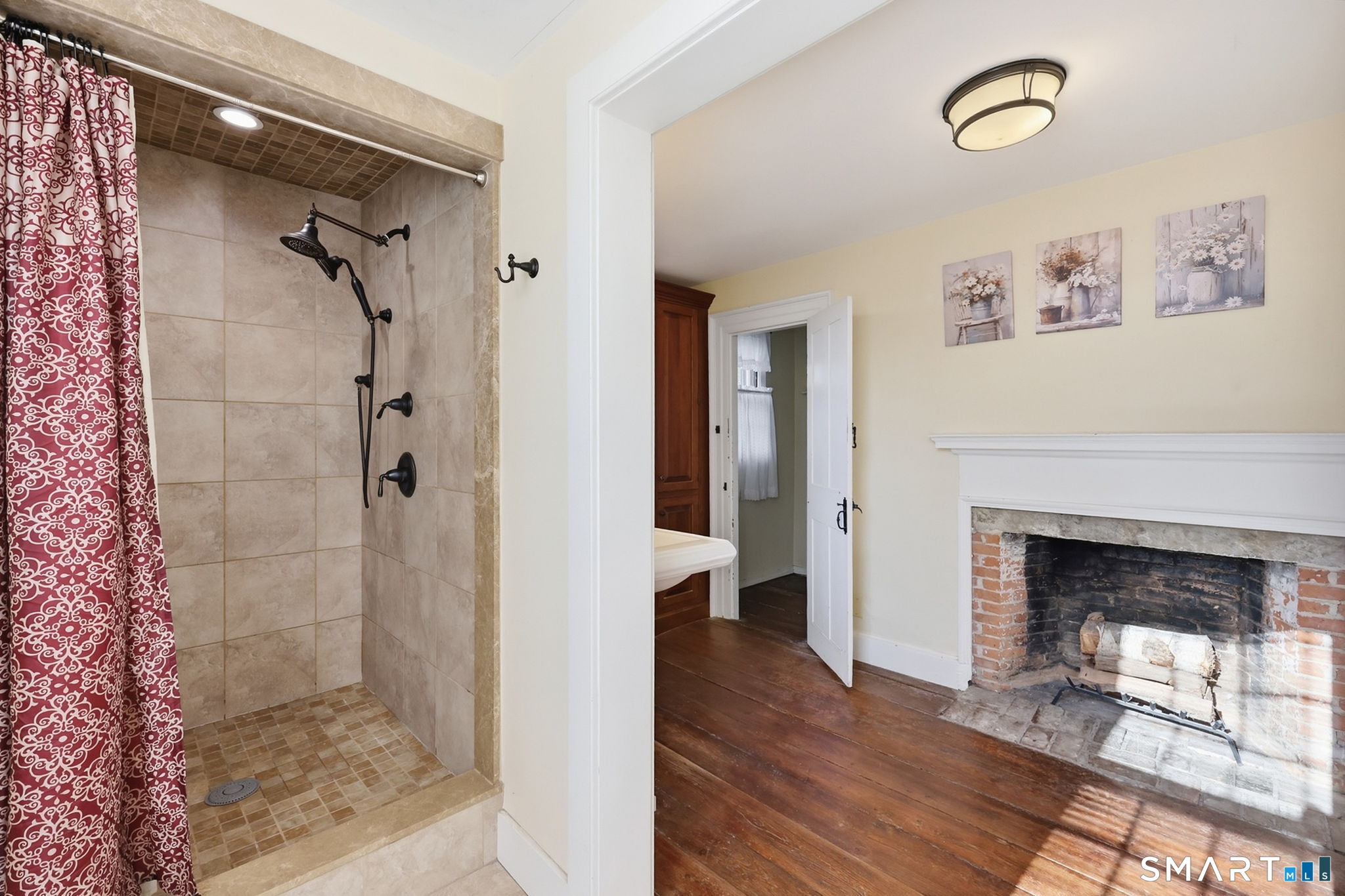 85 Tolland Green Tolland CT 06084