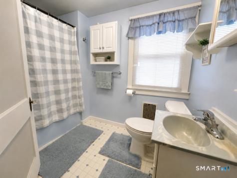 4 Orchard Street West Haven CT 06516