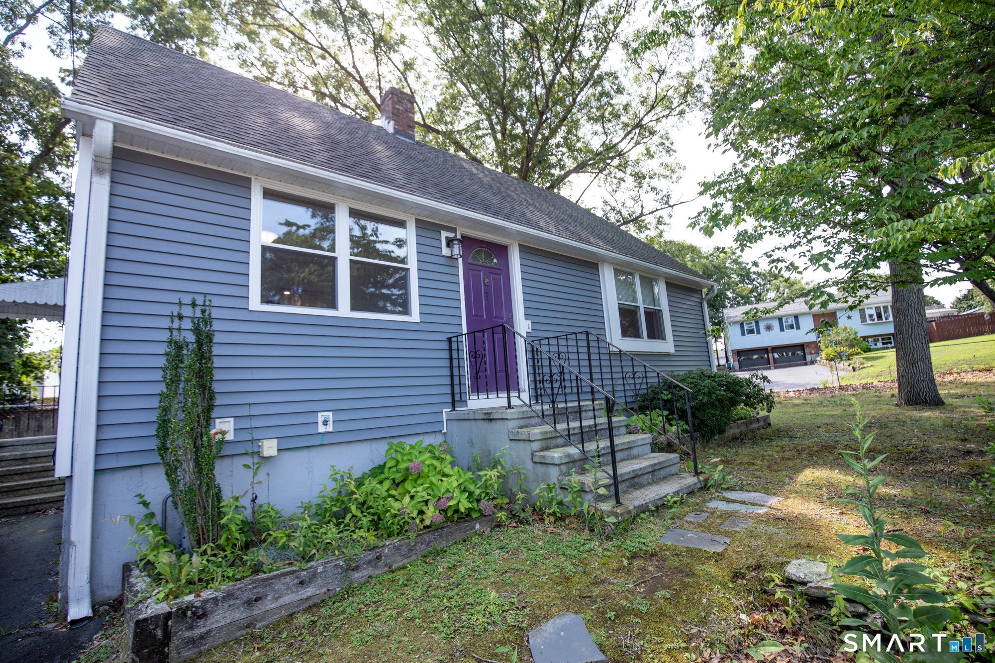 7 Raynham Road East Haven CT 06512