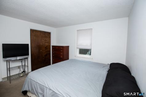 7 Raynham Road East Haven CT 06512