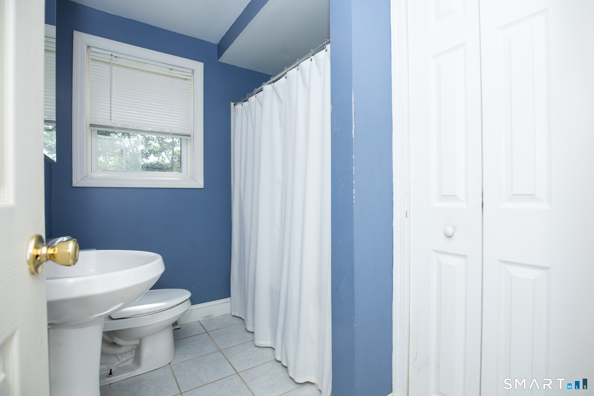 7 Raynham Road East Haven CT 06512