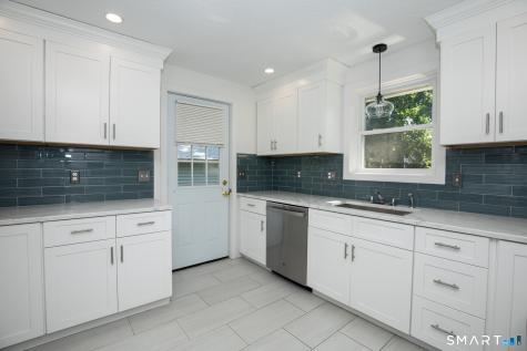 7 Raynham Road East Haven CT 06512