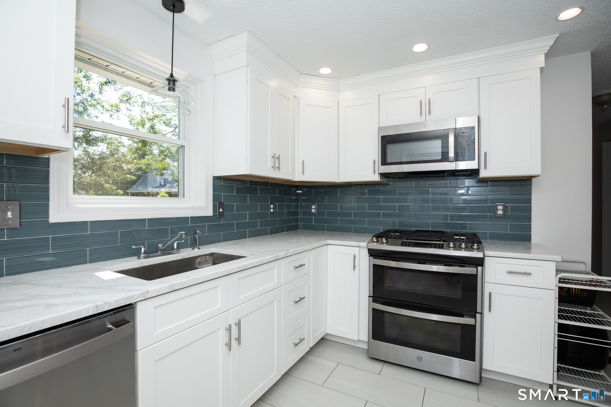 7 Raynham Road East Haven CT 06512