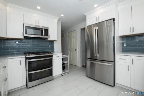 7 Raynham Road East Haven CT 06512