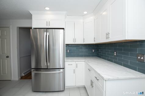 7 Raynham Road East Haven CT 06512