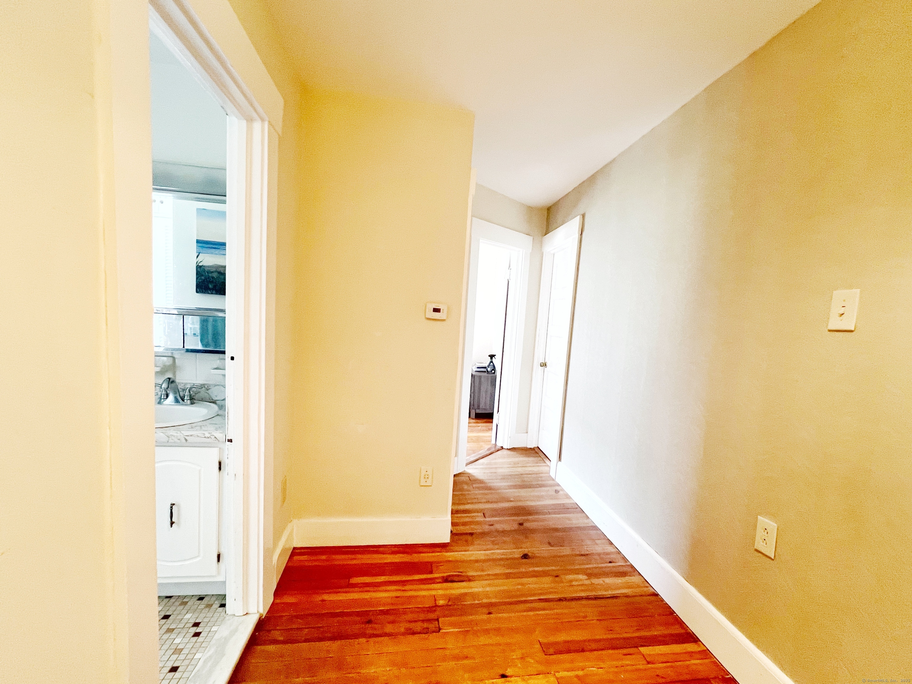 46 Glenwood Street Manchester CT 06040