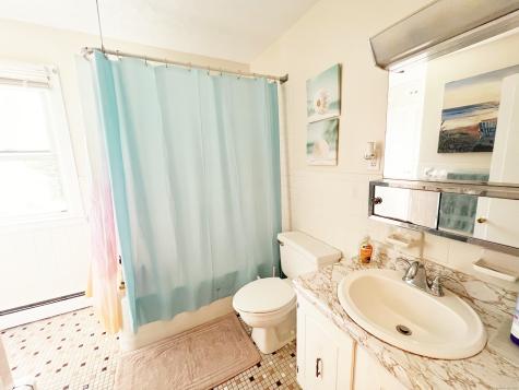 46 Glenwood Street Manchester CT 06040