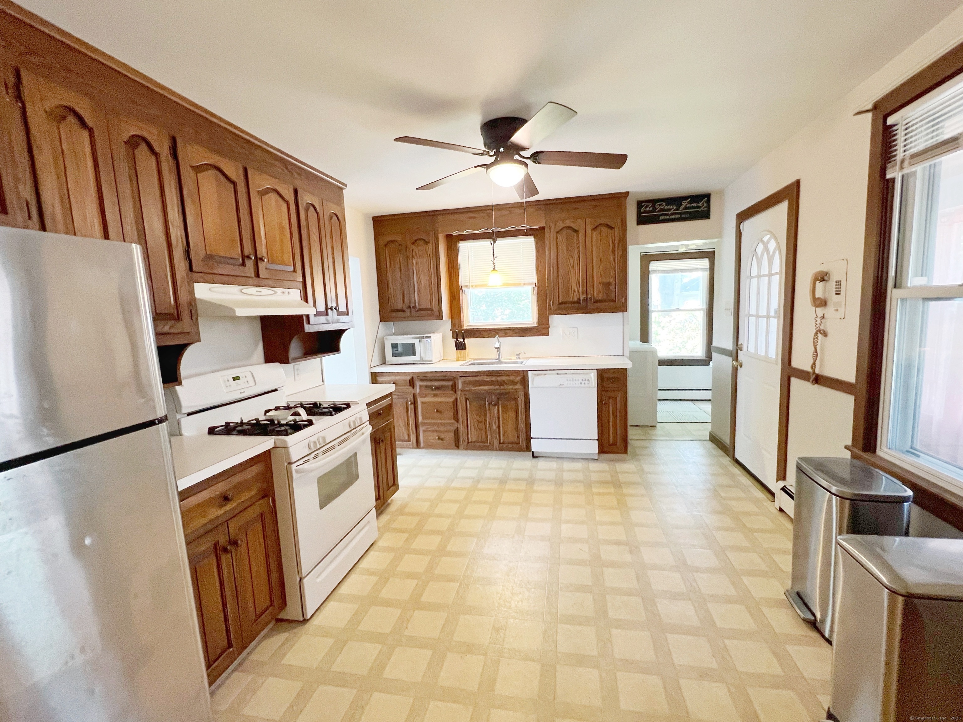 46 Glenwood Street Manchester CT 06040