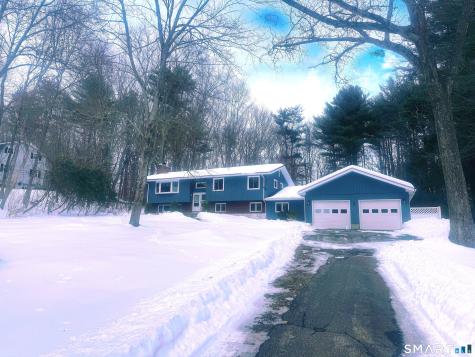 16 Westgate Lane Mansfield CT 06268