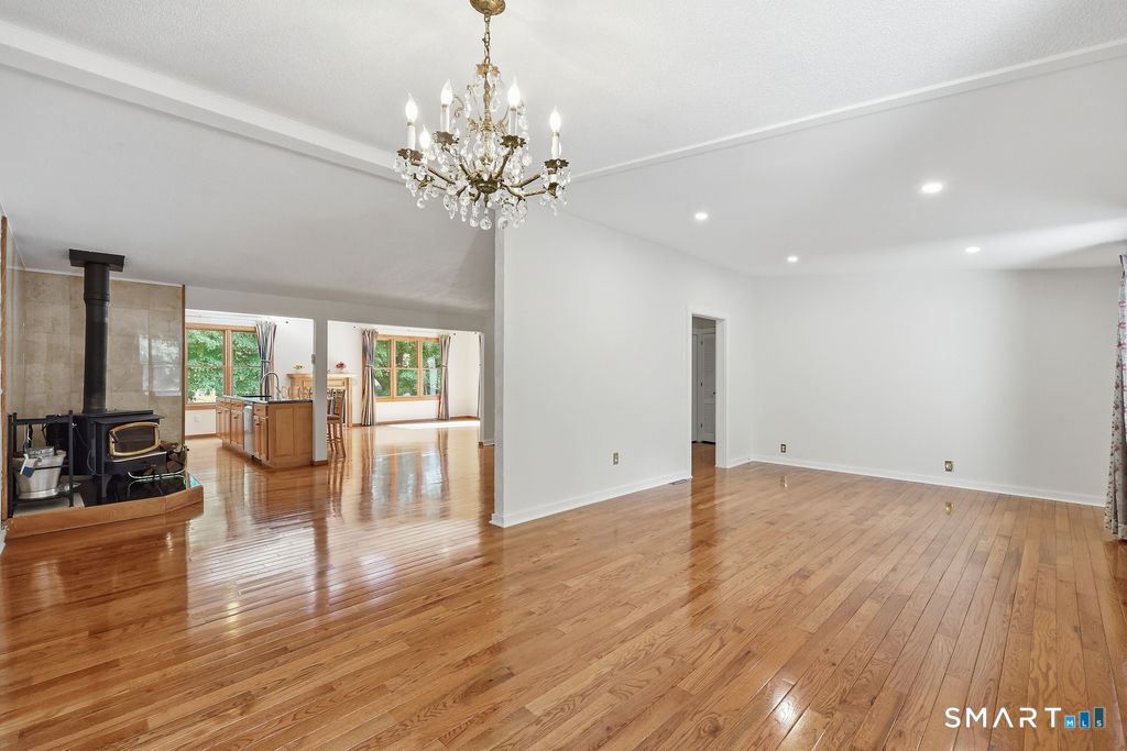 36 Banks Road Simsbury CT 06070