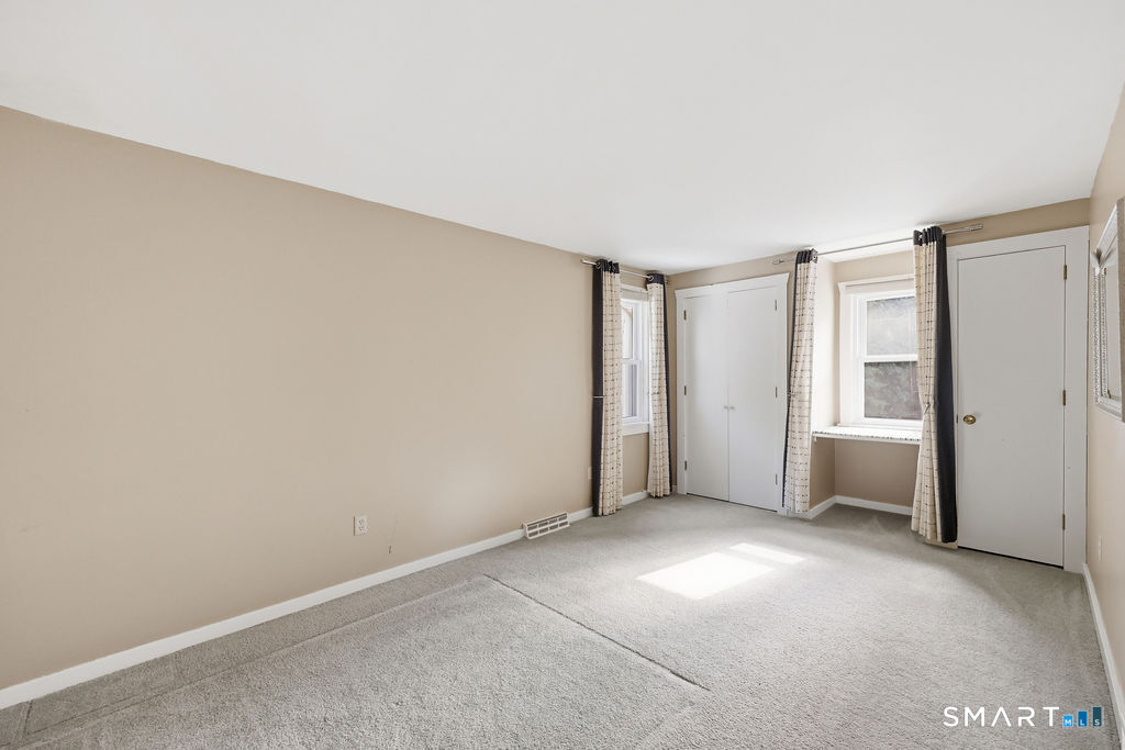 36 Banks Road Simsbury CT 06070