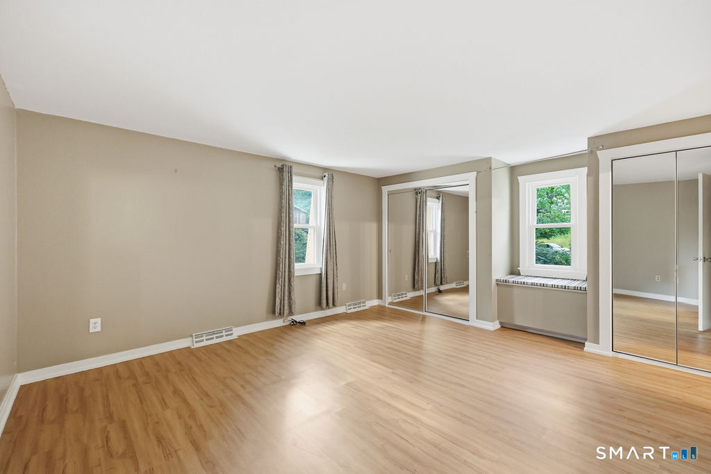 36 Banks Road Simsbury CT 06070