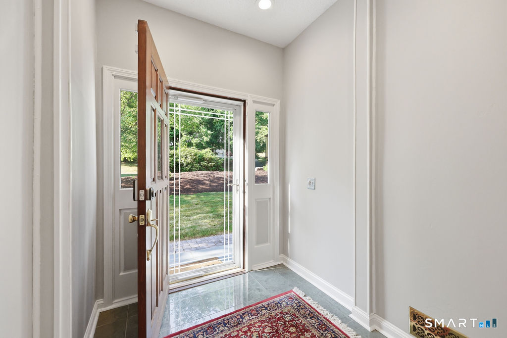 36 Banks Road Simsbury CT 06070