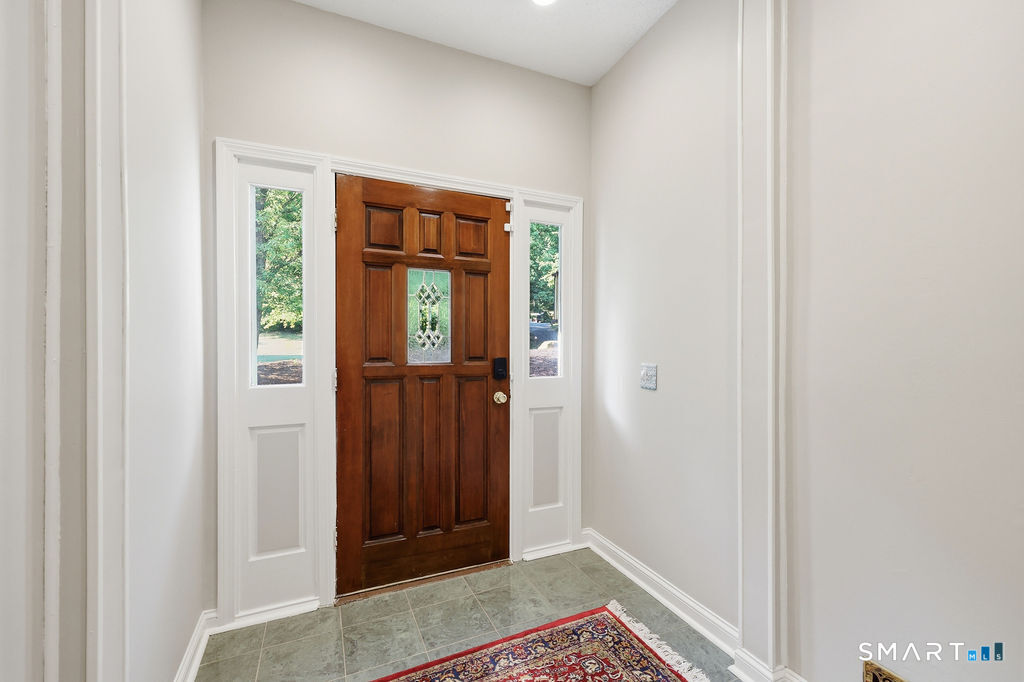 36 Banks Road Simsbury CT 06070
