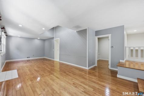 36 Banks Road Simsbury CT 06070