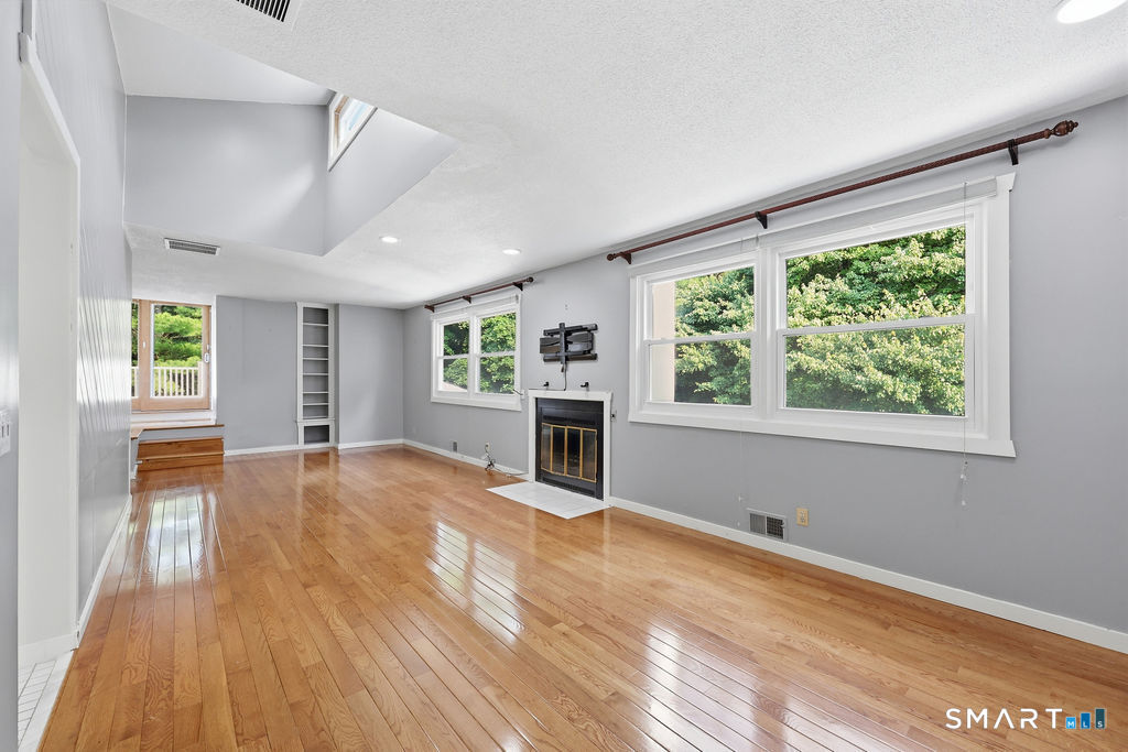 36 Banks Road Simsbury CT 06070