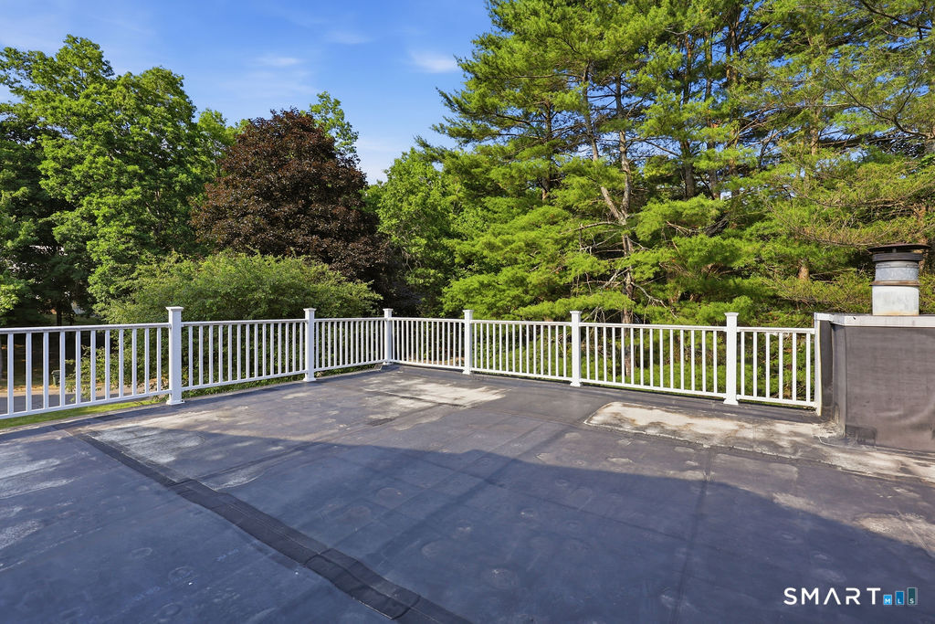 36 Banks Road Simsbury CT 06070
