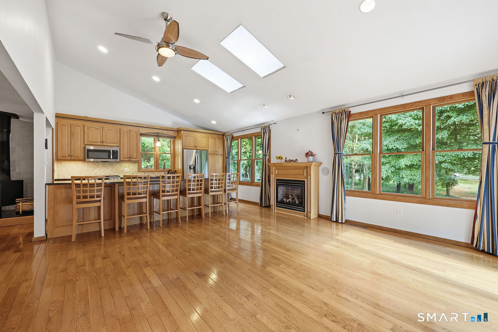 36 Banks Road Simsbury CT 06070