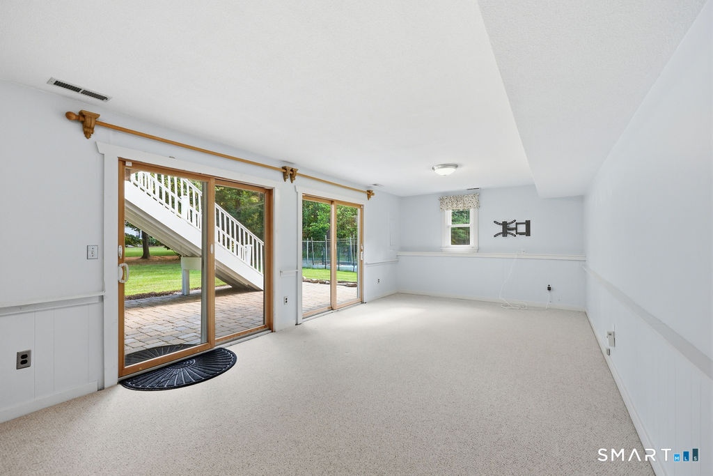 36 Banks Road Simsbury CT 06070
