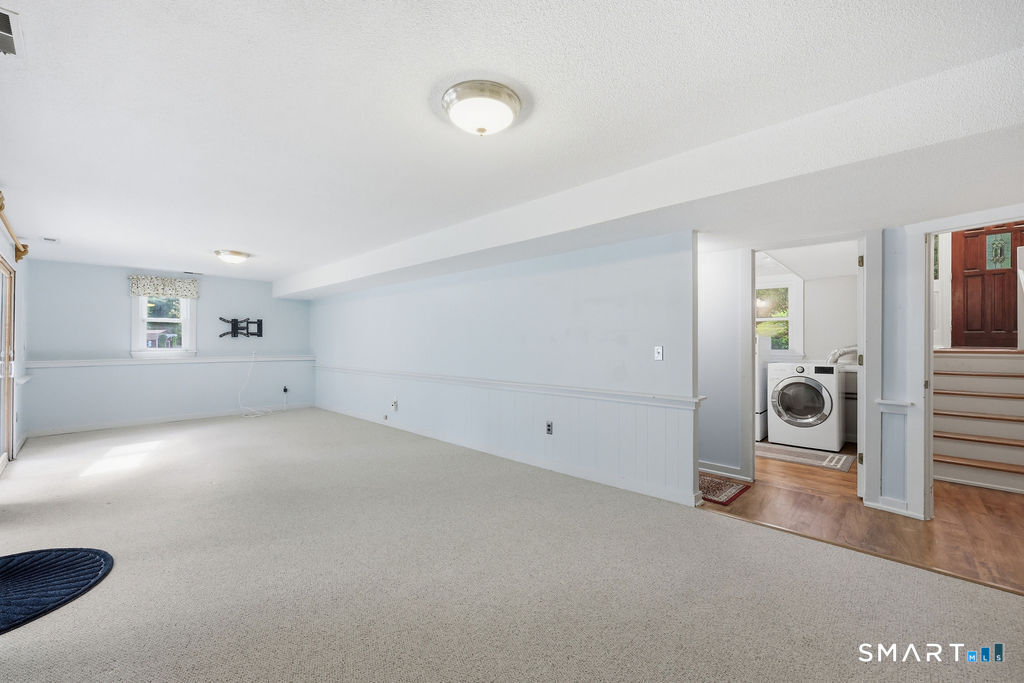 36 Banks Road Simsbury CT 06070