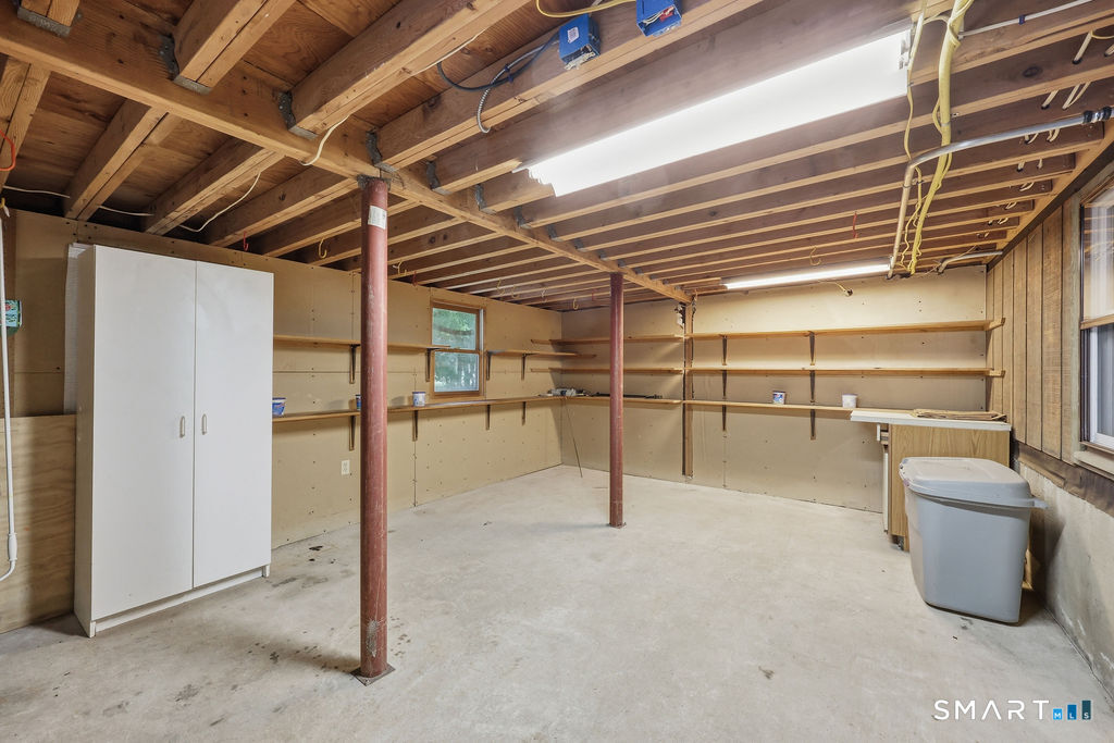 36 Banks Road Simsbury CT 06070