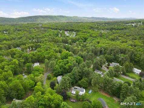 36 Banks Road Simsbury CT 06070