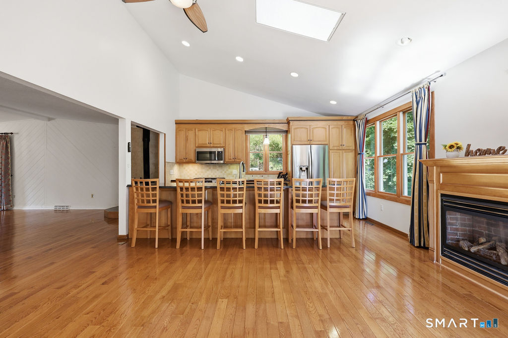36 Banks Road Simsbury CT 06070