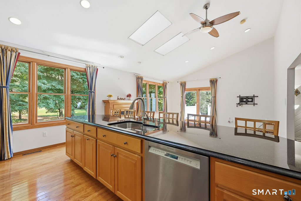 36 Banks Road Simsbury CT 06070