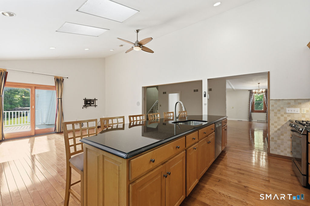 36 Banks Road Simsbury CT 06070