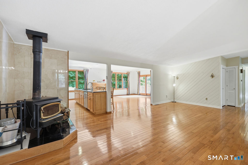 36 Banks Road Simsbury CT 06070