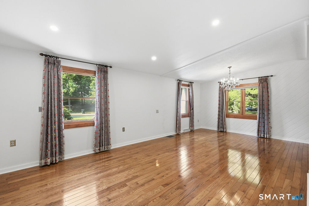 36 Banks Road Simsbury CT 06070