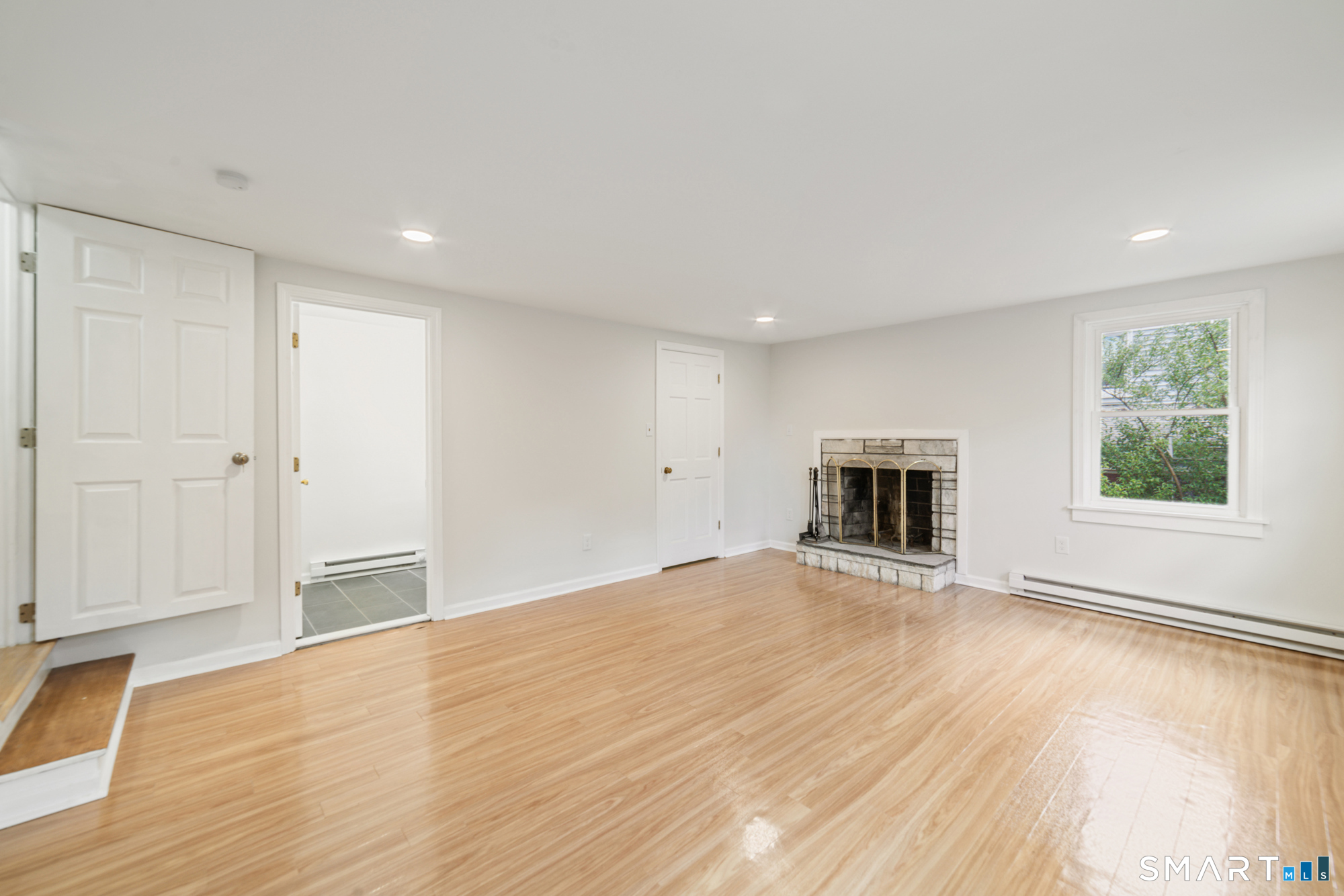 48 Lardner Road Bristol CT 06010