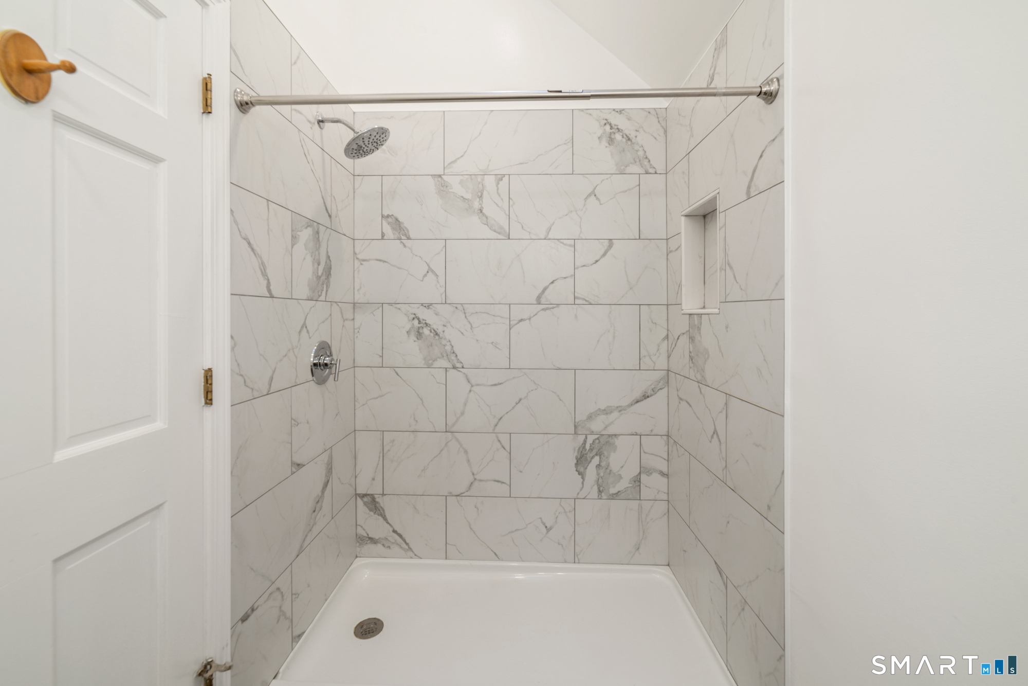 48 Lardner Road Bristol CT 06010