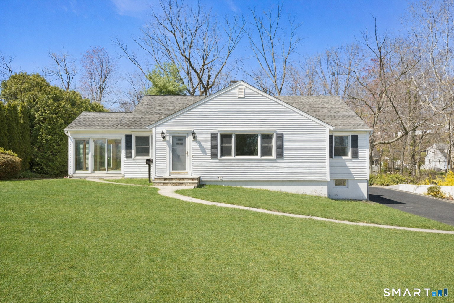 19 Glendale Circle Stamford CT 06906