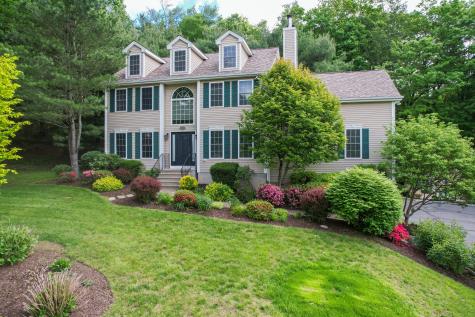 40 Nathan Hale Court Cheshire CT 06410