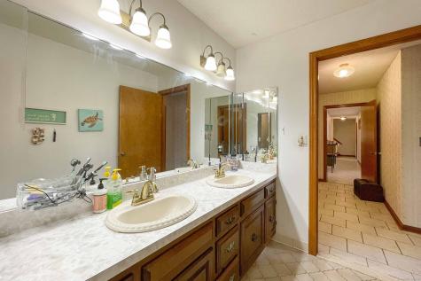 46 Cliffside Drive Wallingford CT 06492