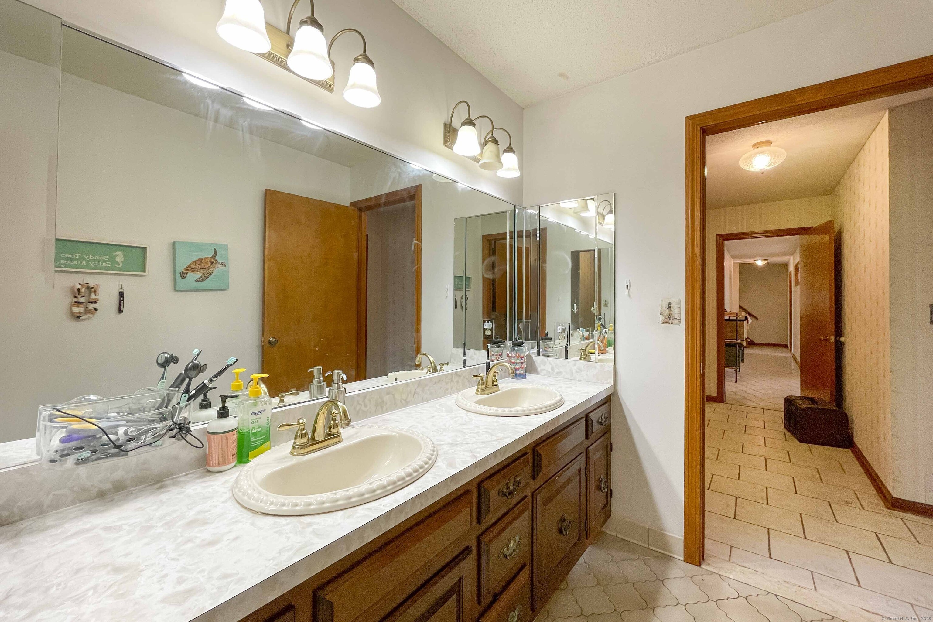 46 Cliffside Drive Wallingford CT 06492