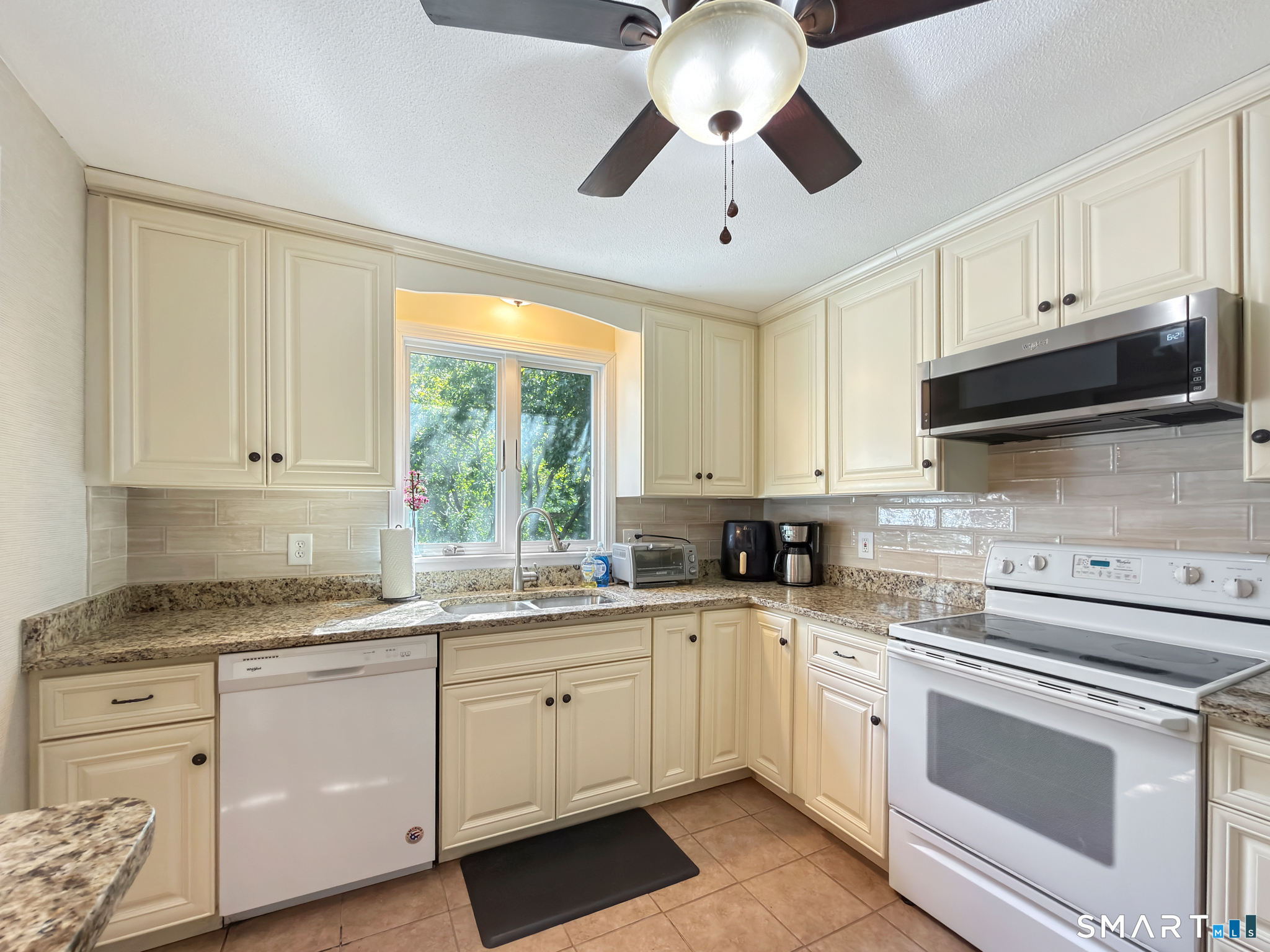 5 Rio Road Burlington CT 06013
