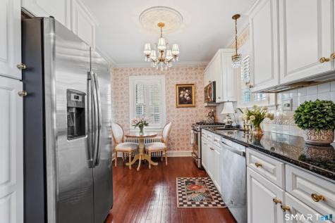 42 Newport Avenue West Hartford CT 06107