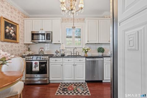42 Newport Avenue West Hartford CT 06107