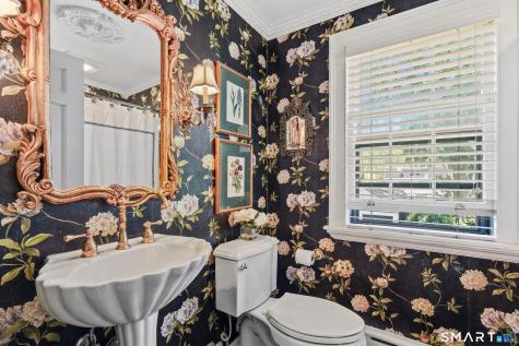 42 Newport Avenue West Hartford CT 06107