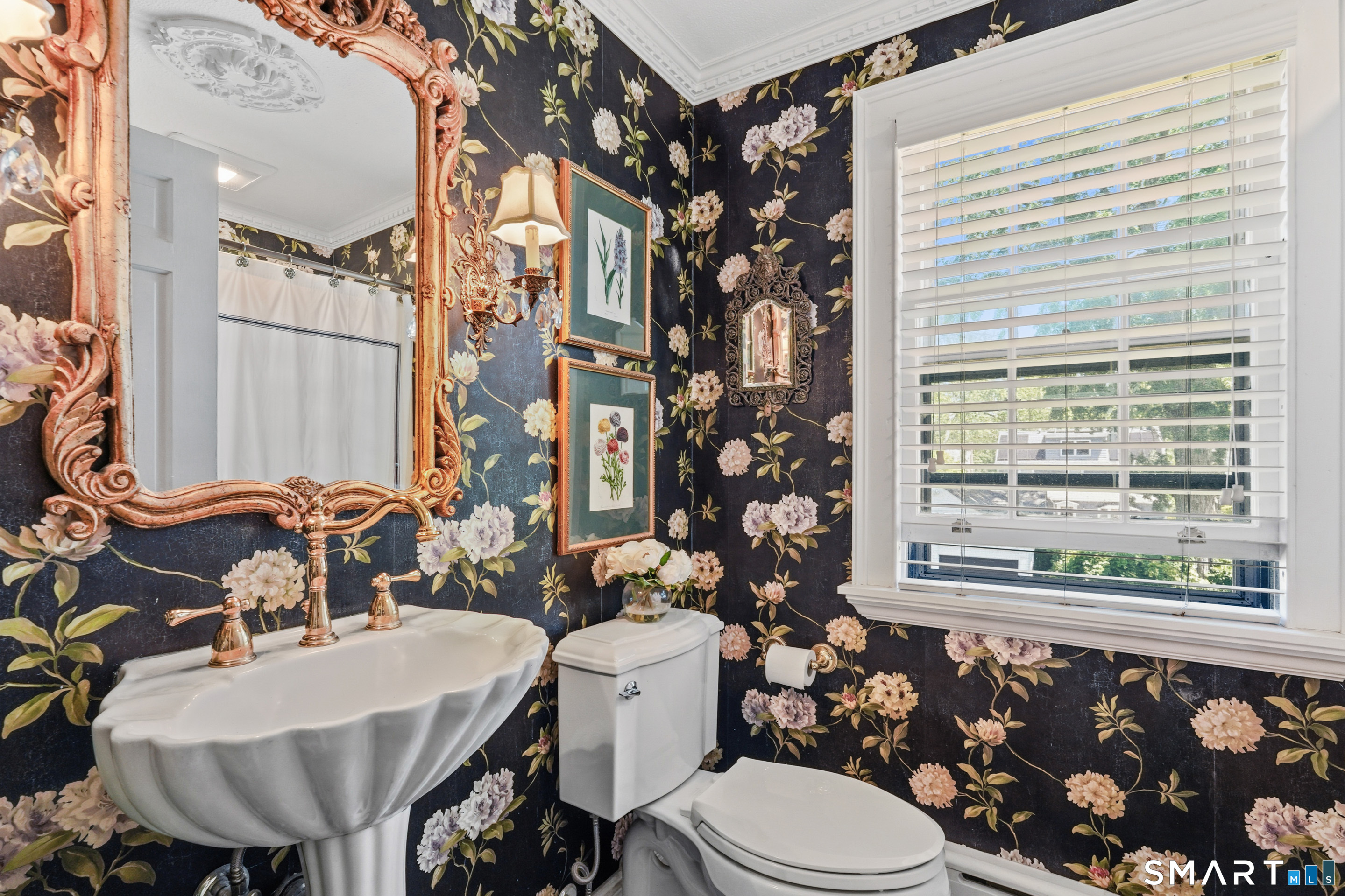 42 Newport Avenue West Hartford CT 06107