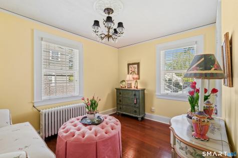 42 Newport Avenue West Hartford CT 06107
