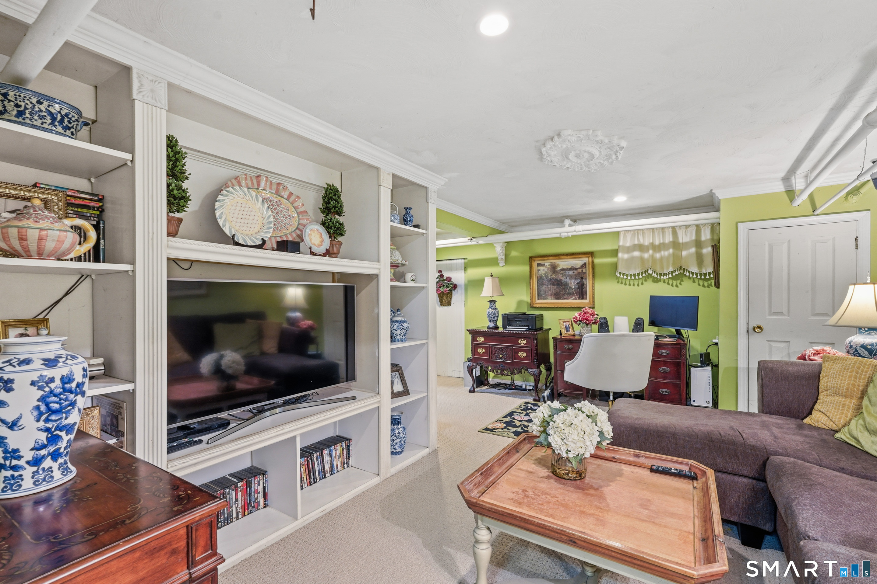 42 Newport Avenue West Hartford CT 06107