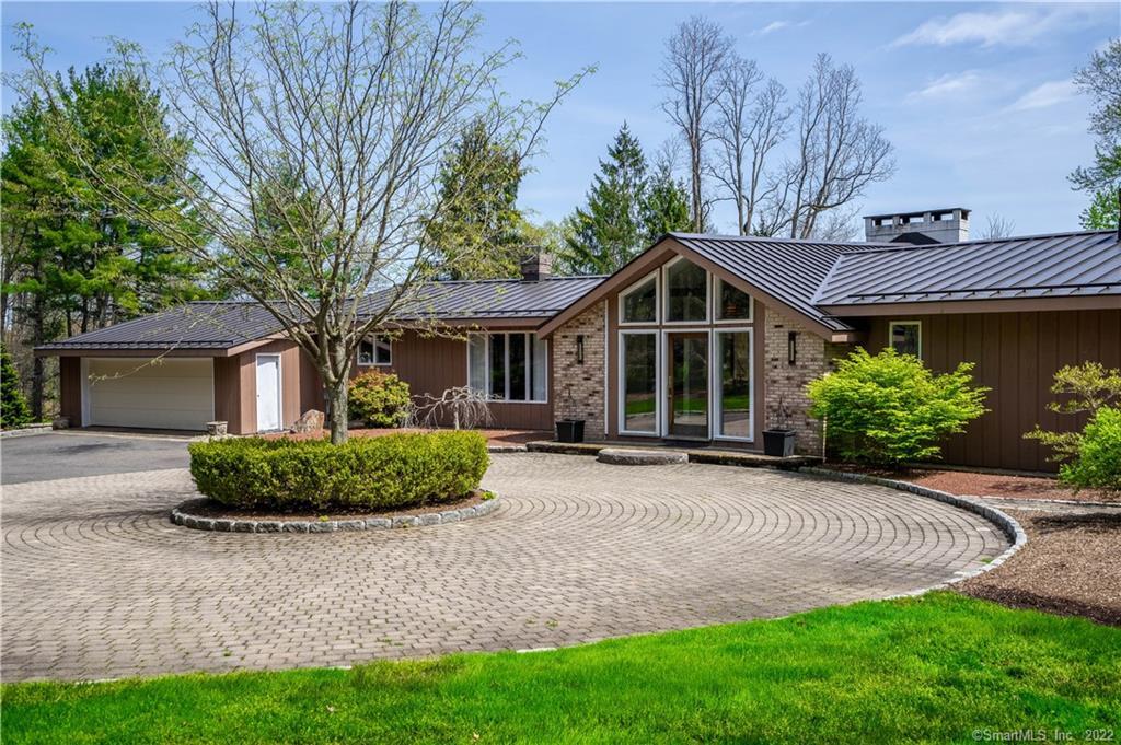 9 Stuart Drive Bloomfield CT 06002
